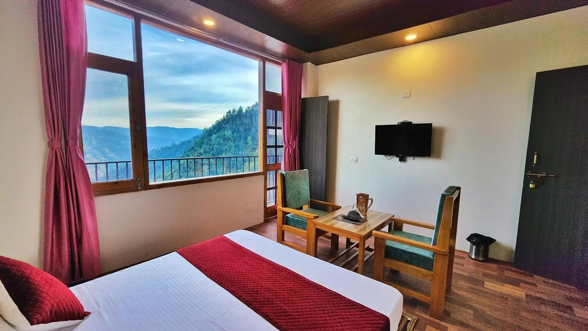 Royal Cedar Retreat Bed & Breakfast Shimla 0*,