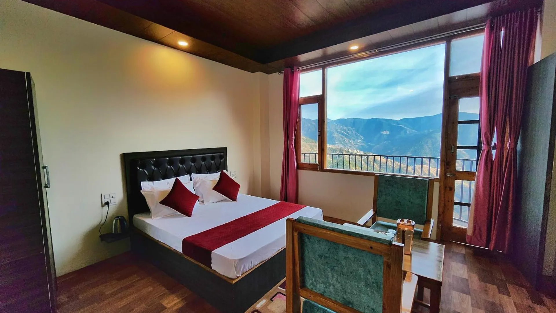 Royal Cedar Retreat Bed & Breakfast Shimla India