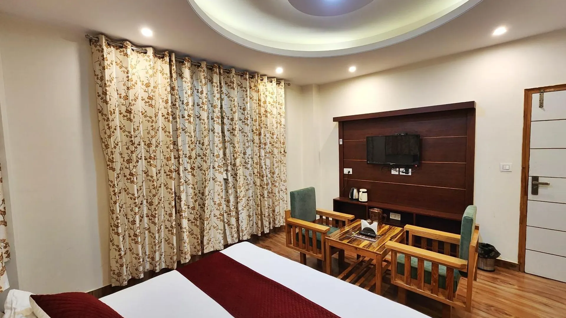 Royal Cedar Retreat Bed & Breakfast Shimla